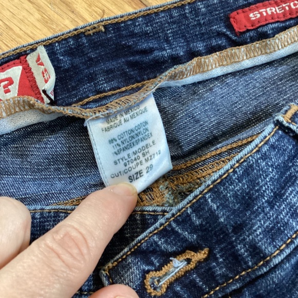 Vintage Guess women’s jeans, mid rise, flare leg, some stretch, 28” waist - Picture 6 of 6